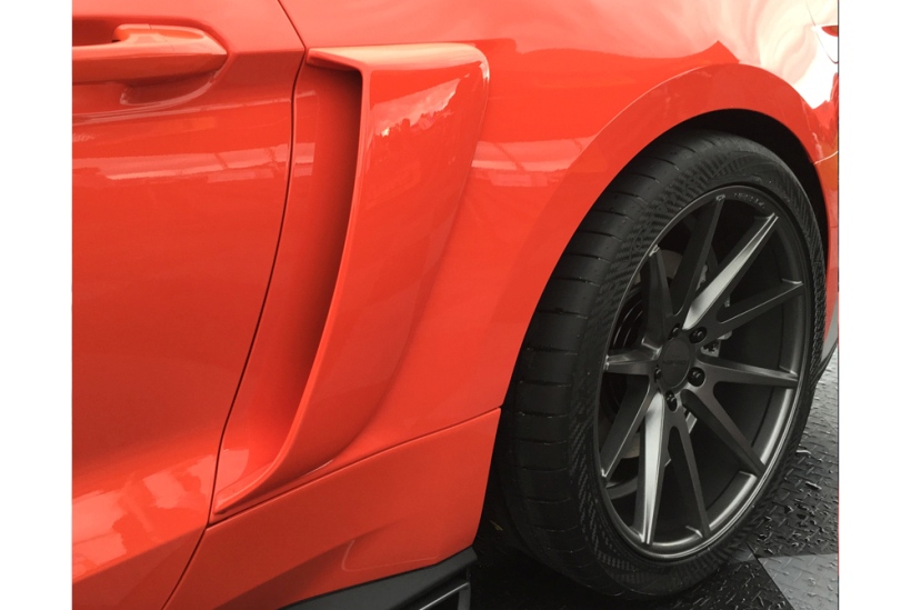 Cervinis Side Scoops, 2015-23 Mustang